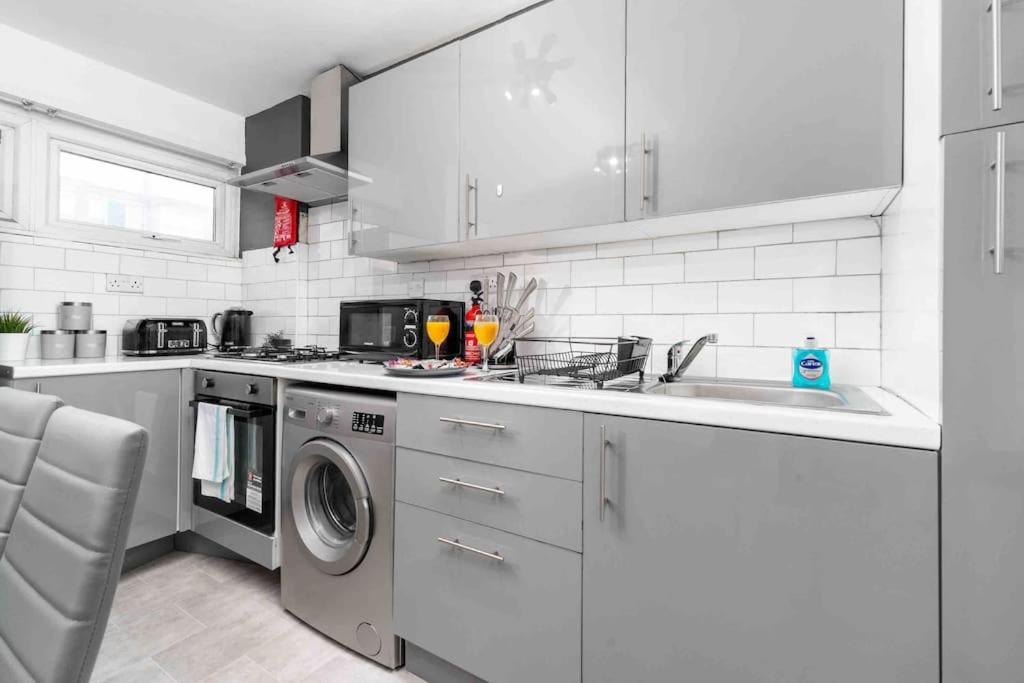 ✪Central✪6Bed✪ Parking✪Pool Table✪Private Patio ✪ Birmingham Exteriér fotografie